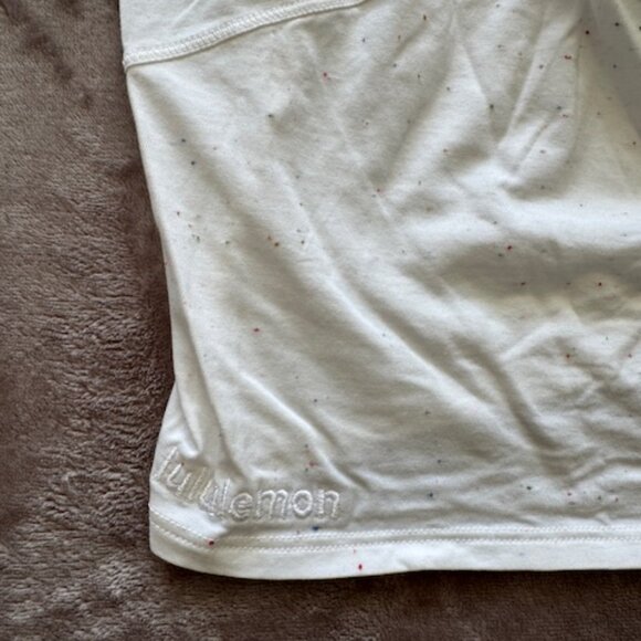 Lululemon Back In Action Long Sleeve Size 6 - Picture 4 of 7